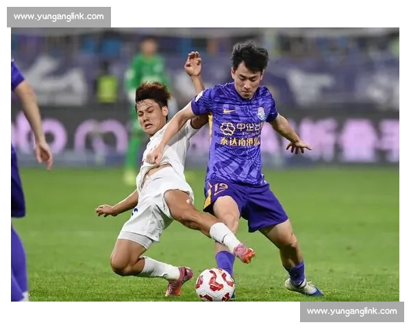 中超爆冷夜：榜首三强全不胜 海港优势剩 1 分 大连英博第 10 创历史