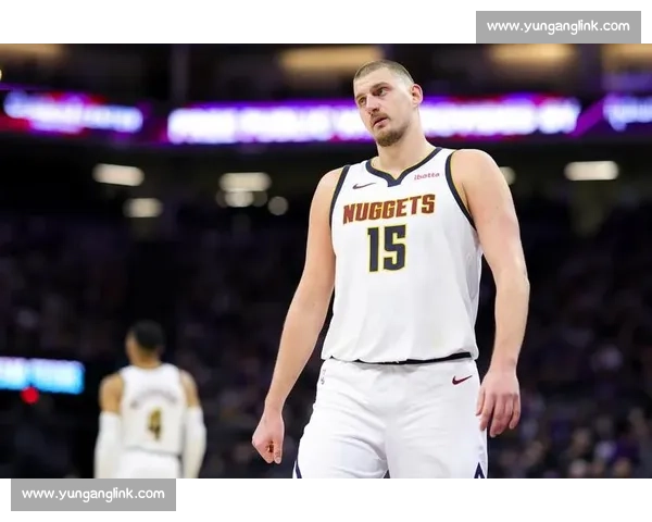 约基奇连场三双 + 戈登 360 度暴扣!掘金擒太阳迎首胜,新援 42 分成惊喜 约基奇连场三双 + 戈登 360 度暴扣!掘金擒太阳迎首胜,新援 42 分成惊喜