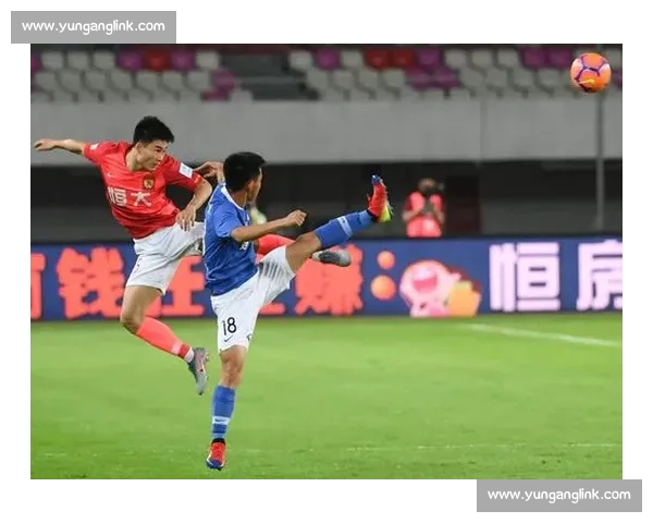 恒大对阵建业比赛录像回顾攻防博弈与关键瞬间全解析战术演变深度